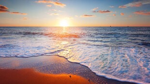 海边日出美景