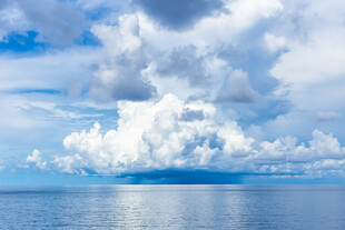 海上云海景观