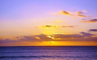 海上绝美日落景观