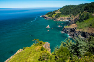 海岸风光碧海青山美景