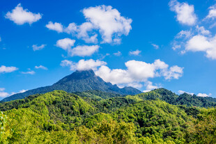 青山蓝天美景如画