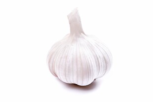 一颗饱满的新鲜大蒜
