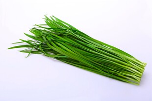 新鲜嫩绿韭菜一束
