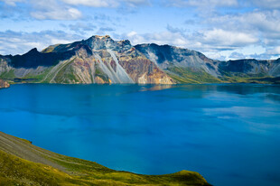 壮丽山湖美景