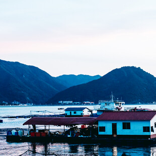 湖畔小屋
