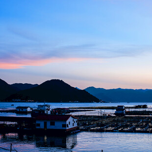 黄昏海港美景