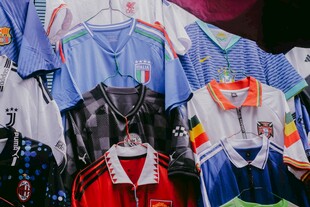 多彩运动服饰展示