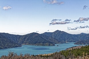 壮丽湖山美景