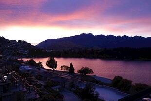 湖畔黄昏美景