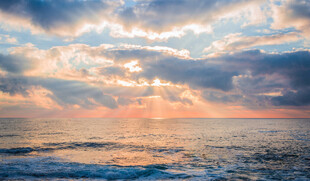 海上日落美景