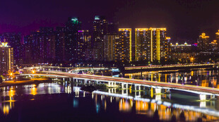 城市夜景桥梁璀璨灯光