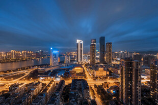 城市夜景璀璨灯火辉煌