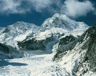 壮丽雪山冰川景观