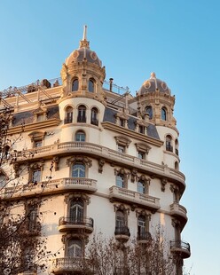 欧式古典风格转角建筑