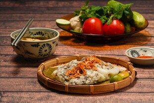 美味寿司搭配新鲜蔬菜