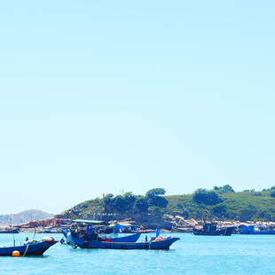 海上渔船停泊美丽景致