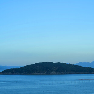 海上孤岛美景