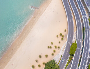 海滨公路与沙滩美景