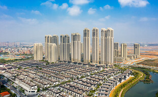 城市河畔高楼住宅区景观