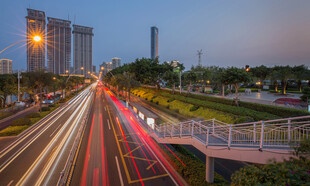 城市道路夜景车流光影