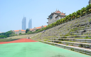 城市中阶梯状绿地景观