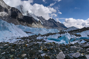 壮丽雪山冰川景观