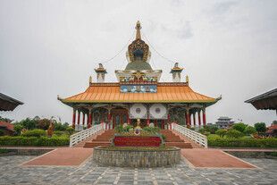 藏式风格寺庙建筑景观