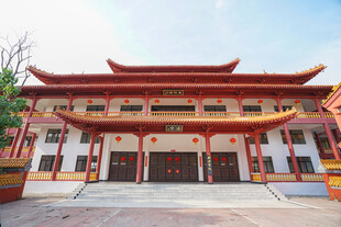 中式传统庙宇建筑外观