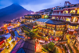 山城璀璨夜景灯火辉煌