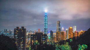 台北璀璨夜景俯瞰图