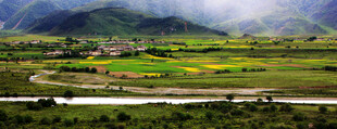 山间田园美景