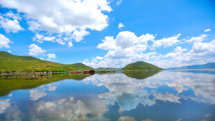 湖光山色美景如画