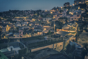 山城夜景俯瞰图