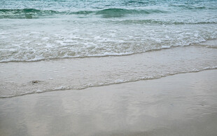 沙滩海浪