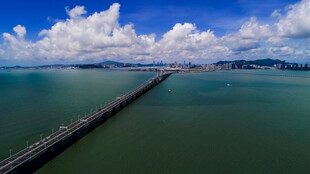 海上长桥风景