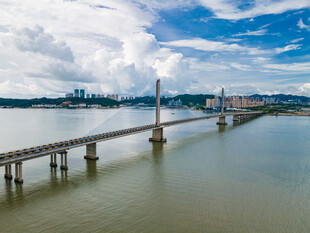 跨海大桥风光