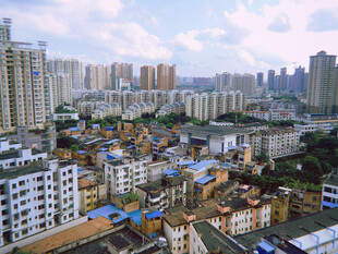 城市新旧建筑对比景观