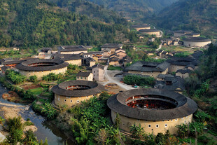 福建土楼村落俯瞰美景