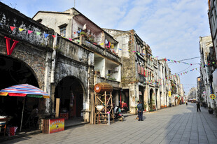 古街风貌传统建筑与摊贩