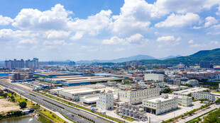 城市远景与道路景观