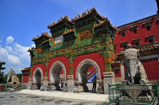 中式古建筑牌坊景观