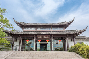 中式古建筑古韵十足