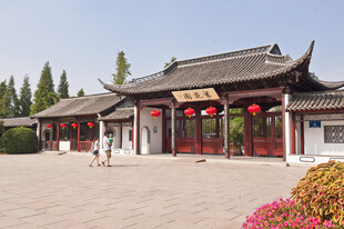 中式古建大门典雅景致