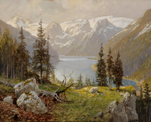 山间湖畔美景