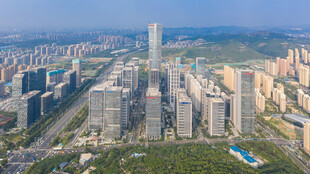 城市天际线俯瞰壮观景象