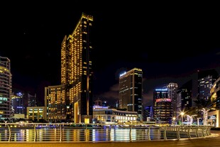 城市璀璨夜景