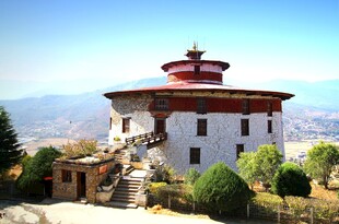 藏式风格建筑风光秀丽