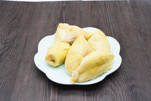 盘中美味榴莲果肉