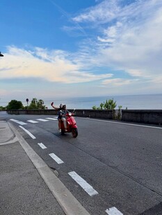摩托车