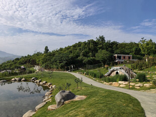 湖畔园林美景